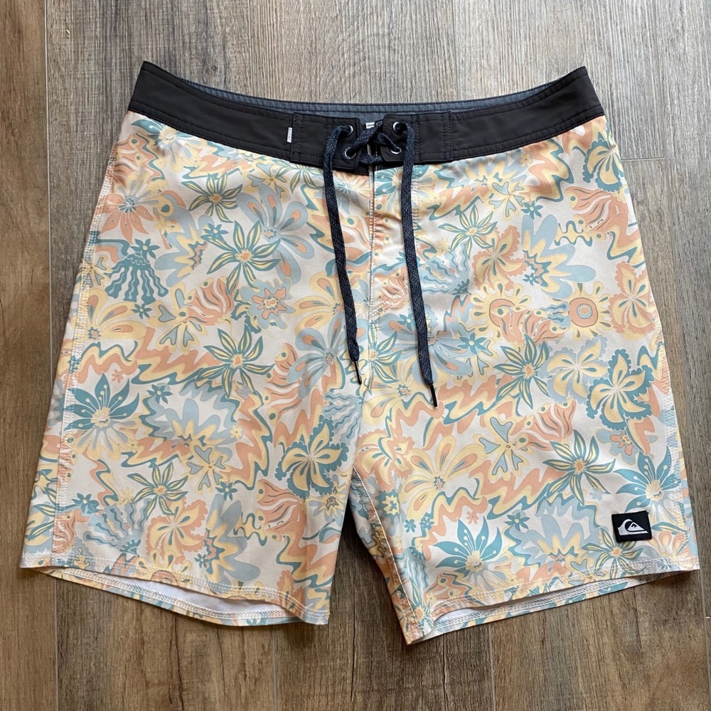 Quiksilver Highline Mens 32 Board Shorts Psychedelic Floral Retro Swim Trunks